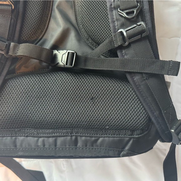 eBags Pro Slim Laptop Backpack. - Picture 3 of 5